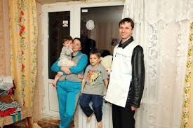 Die beiden mannschaften treffen erst zum dritten mal aufeinander. Renovation Of Partly Damaged Houses In Eastern Ukraine H Stepic Cee Charity