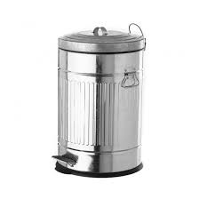 poubelle de cuisine argentee tres originale cette poubelle style retro a une contenance de 20l et possede un bac inte poubelle cuisine cuisines retro poubelle