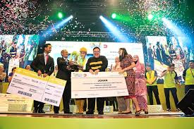 Abdul razak, zulkifli & partners: Inspired By Shape Of Honeycombs The Star