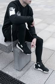 Erfahre hier, wie du dich passend zum düsteren . Health Goth Tumblr Health Goth Fashion Goth