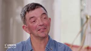 Ludovic et Julia (L'amour est dans le pré) extrêmement inquiets, le couple  se retrouve au cœur de l'incendie dans l'Aude