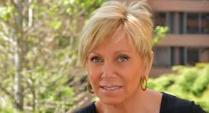 Raquel eliana argandoña de la fuente is a chilean former beauty pageant contestant, television presenter, actress and mayor of pelarco. La Criticada Solucion De Raquel Argandona Al Acoso Buscas Otro Trabajo Epicentro Chile