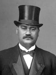 THE 11TH OF NOVEMBER The 11th of November, remembered around the World,  known as Armistice Day, the day in 1918, when peace documents were signed,  and so ended the first World War.