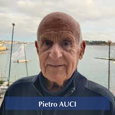 Découvrez les membres du Comité du Yacht Club de Dinard.