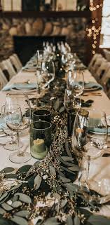 60 Beautiful Christmas Wedding Table Setting Ideas Weddingomania