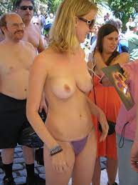 Naked women in public photos