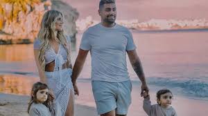 Filho de chorão tem carro guinchado, se vinga e mostra em rede. Video Liliana Filipa E Daniel Gregorio Batizam Os Filhos Em Cerimonia De Sonho