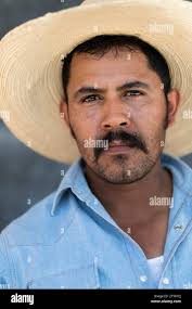 Day laborer mexico hi-res stock photography and images