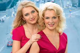 Фанаты были поражены тем, как замечательно мария порошина выглядит всего через полгода после пятых родов, и тут же начали обсуждать это в комментариях: Goryachaya Shtuchka Novye Snimki 43 Letnej Marii Poroshinoj Vzbudorazhili Set