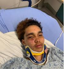 Joven transgénero en Massachusetts denuncia haber sido atacado en fiesta