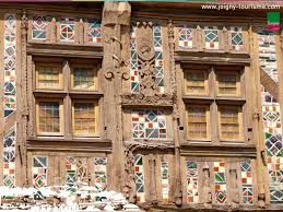 Joigny Maison A Pans De Bois Place Du Pilori Pan De Bois Maison Bourgogne