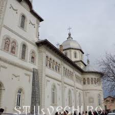 Potrivit mărturiilor lui eusebiu și. Biserica Sfintii Imparati Constantin Si Elena Falticeni Stil Vechi