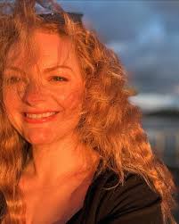 Nicole Caple's Instagram, Twitter & Facebook