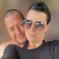 Curbside today Butchers Block cheeseburger with fries 8.00 Butchers Block  with cheese and bacon with fries 9.00 Ribeye sandwich with fries 10.00  11:00-1:30