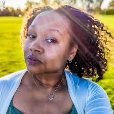 Tina Frazer's Instagram, Twitter & Facebook