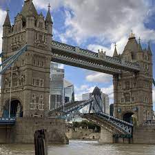 Social media wouldn't shut up after london's tower bridge got stuck in the upright position for nearly 12 hours due to a technical issue. Traffic Chaos In London After Tower Bridge Gets Stuck Open London The Guardian