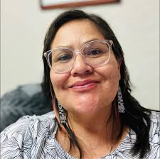 A beautiful and heartfelt farewell speech by Shi Deezshi Miss Navajo Nation  2014