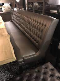 Eckbank mit hoher ruckenlehne sitzbank mit lehne esszimmer eckbank kuche eckbank. Esszimmer Bank Mit Ruckenlehne Kaufen Klassische Esszimmer Bank Sofa Ledersofa Mobel Gepolstertes Sofa Sitzmobel De Jong Interieur