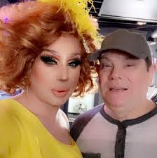 Summer Hall's Instagram, Twitter & Facebook