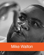 Mike Walton Performing at the Sweet Auburn Curb Market