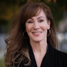 Brenda Luckett's Instagram, Twitter & Facebook