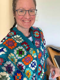 At one time I think everyone had a Poncho or was gonna git one soon. Never  did myself. But my Sister's ohhh yeah. They had a closet just for those  ponchos 🌹🤔🤗😃☺️☺️🌹 |