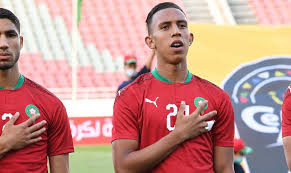وذكرت بعض التقارير الصحفية أن نادي العين الإماراتي يستعد للتوقيع على عقد رسمي مع سفيان رحيمى لاعب الرجاء المغربى يمتد إلى 4 مواسم خلال سوق. Ø³ÙÙŠØ§Ù† Ø±Ø­ÙŠÙ…ÙŠ ÙŠÙ†ØªÙ‚Ù„ Ø±Ø³Ù…ÙŠØ§ Ø¥Ù„Ù‰ Ø§Ù„Ø¯ÙˆØ±ÙŠ Ø§Ù„Ø¥Ù…Ø§Ø±Ø§ØªÙŠ Sport7