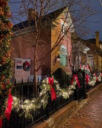 It was a wet one last night for the German Village Lights, but that didn't  stop us from visiting with friends and taking some of it in. ❤️ Lindey's  won in our