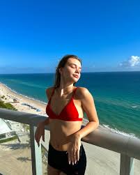 Angel Polikarpova - Free pics, galleries & more at Babepedia