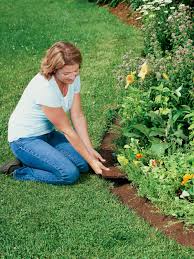 Recycled Rubber Railroad Tie Stepping Stone Gardeners Com In 2020 Garden Edging Landscaping With Rocks Dig Gardens
