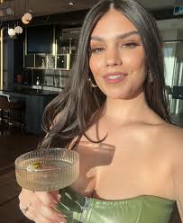 Tini bit older. 🍸 🤍 Birthday Month is off to a great start. #birthday  #birthdayparty #birthdaytheme #tinibitolder #girlfriends #yyc #calgary  #birthdaygirl #birthdayinspo #outfitinspo #fashion