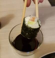 Nos Sushis Maison En 2020 Feuille De Nori Hotesse De Caisse Sauce Soja Sucree