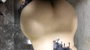 Koca Gotlu Yasli Turbanli Kadini Domaltmis Dosuyor Turkish Mom