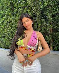 The sun, 25 мая 2021. Kylie Jenner Sends Her Fans Into A Frenzy Over New Mystery Instagram Account Mirror Online