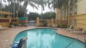 Expedia has a diverse selection of hotels worldwide, so if you're looking for your preferred hotel brand, you are sure to find it here. La Quinta Inn By Wyndham Miami Airport North Ab 76 1 0 4 Bewertungen Fotos Preisvergleich Fl Tripadvisor