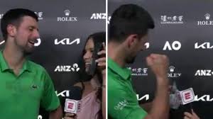 Le pasan una videollamada a Djokovic en plena entrevista tras eliminar a Sinner y es otra leyendaza del tenis: