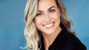 Acting family's touching tribute to aviation leader Robyn Reid