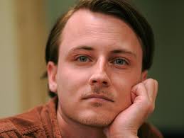 TW SJÄLVMORD . . . . . . . . . . . . Hej, Evelina-Johanna och hela  Oförklarligt-redaktionen här. Vi vill börja med att tacka alla ni som  skrivit in och