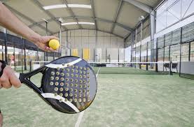 The paddles are also used by pastry chefs to create decorative patterns in various foods and desserts. Padel Club Palaiseau