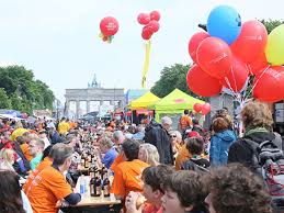 März vor dem brandenburger tor findet wie im jahr 2020 aufgrund der. Kundgebung Des Dgb Am 1 Mai Berlin De