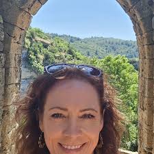 091: 7 Divine Feminine Principles for Business⠀⠀⠀⠀⠀⠀⠀⠀⠀ ⠀⠀⠀⠀⠀⠀⠀⠀⠀ This list  of 7 will guide you to creating more alignment and flow, regardless of  whether you're an entrepreneur or “biz person” or not.