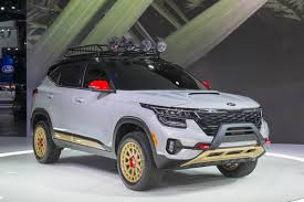 2021 Kia Telluride Sx Black Copper Kia S Adventure Ready 2021 Seltos Suv Arrives Early 2020 Under 22 000 In 2020 Small Suv Kia Suv