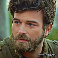 The Emotion Of Cesur Knowing That He Will Be A Father Kivanc Tatlitug Cesur Alemdaroglu Kivanc Tatlitug Turkish Actors Kurt Seyit And Sura