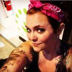 Tracy Searles's Instagram, Twitter & Facebook