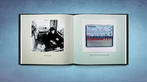 Cue Records Com Jean Michel Jarre Oxygene Trilogy 3lp 3 Cd Box Set Incl Book Ft Rare Photos Notes Скачивай и слушай jean michel jarre oxygene и jean michel jarre oxygene iv на zvooq.online!