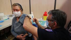 La vaccination des aînés en ordre dispersé selon les régions 04/03/2021 vaccination contre le coronavirus. Rbjiy4fm2zj5rm