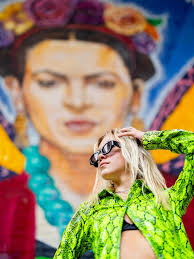 Brooklyn pt. 2!!!💛 #chicagophotographer #chicagoweddingphotographer  #seniorphotoshoot