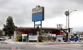 Find burbank community bank branch locations, as well as hours, available services, and driving directions. Former Shoe Store Begins To Transform Into A Bank With A Drive Thru Myburbank Com