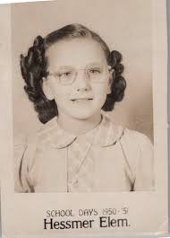 Bonjour from Lafayette, LA. I was looking through a box of old photos that  belonged to my mother's first cousin. Her name was Lessie Billeaudeau  Ardoin. She married Homer Ardoin. They lived