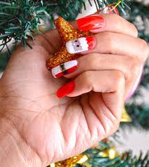 A chequered nail art design that is very easy to do. 20 Fabulous And Easy Diy Christmas Nail Art Design Tutorials